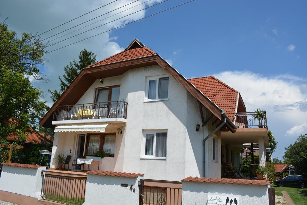 Janko Apartman Hotel Siófok Exterior foto